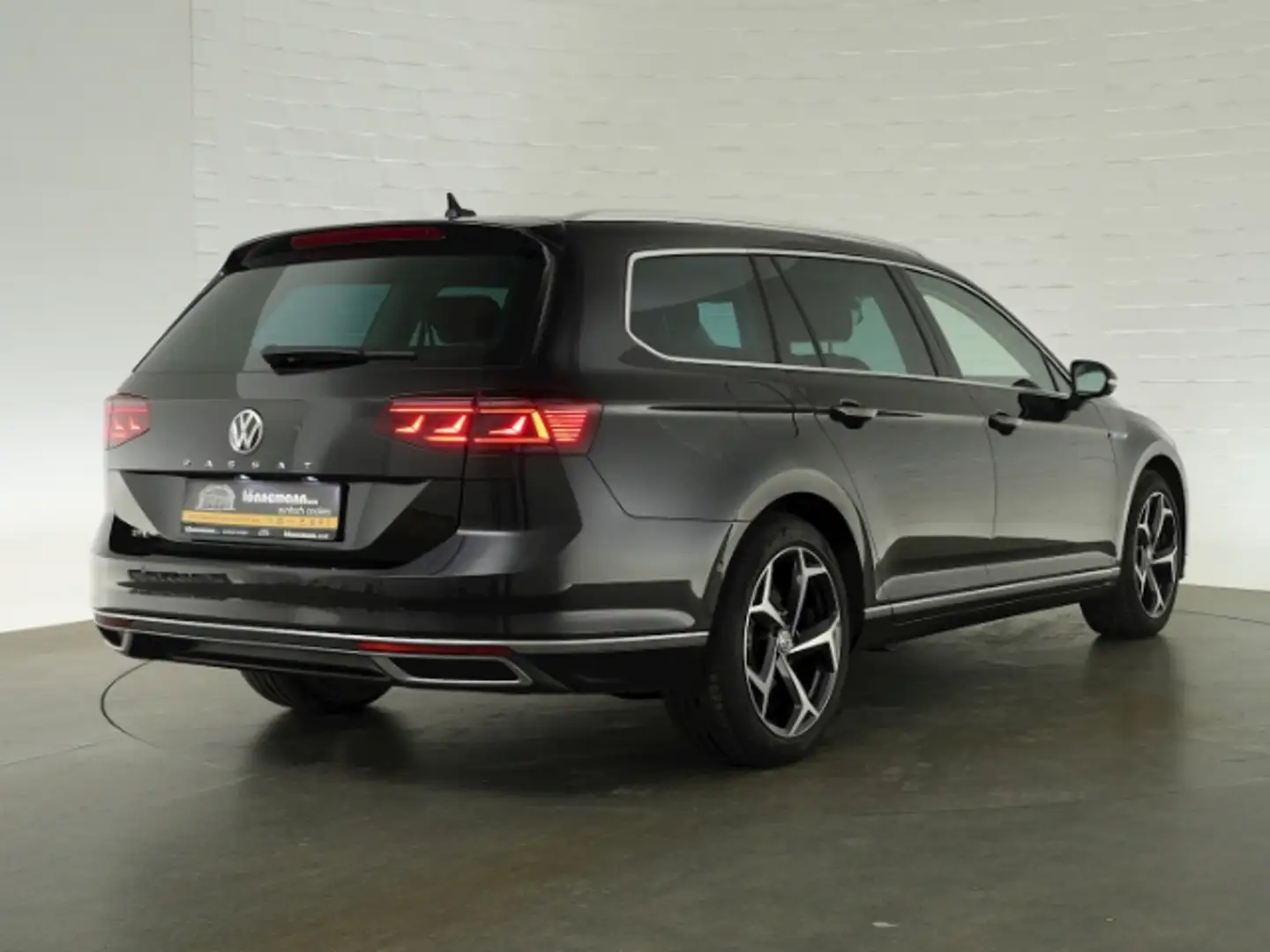 Volkswagen Passat Variant iV GTE DSG+AHK+NAVI+PANORAMADACH+SITZ/-LENKRADHEIZ Schwarz - 2