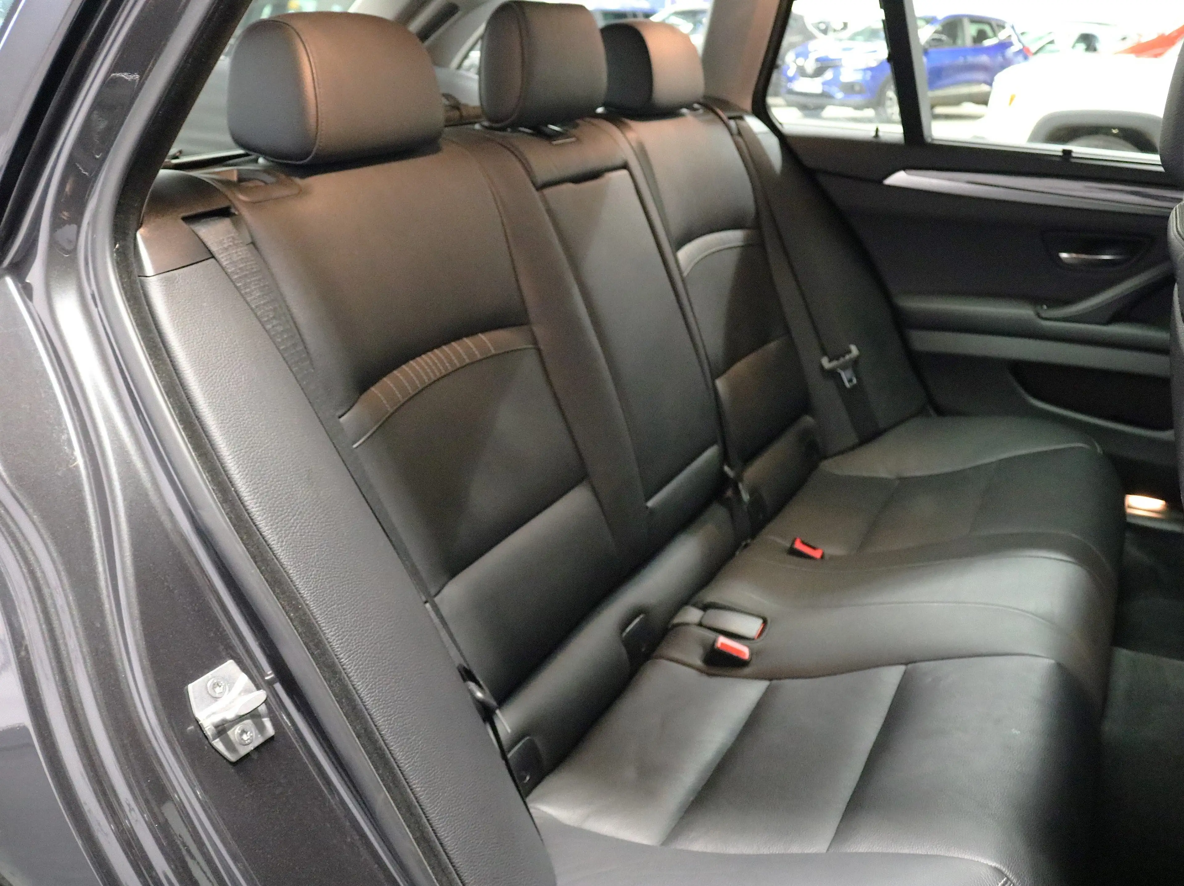 BMW 535 d xDrive*PANO*AHK*HeadU*SoftC*KAMERA*Vollausstattu — photo 15