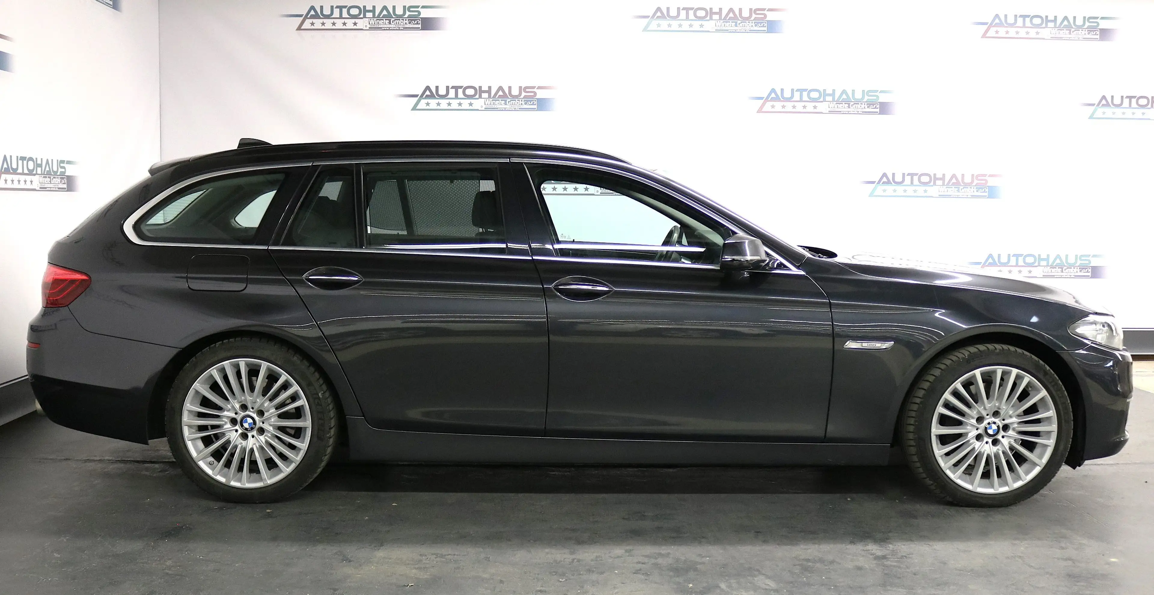 BMW 535 d xDrive*PANO*AHK*HeadU*SoftC*KAMERA*Vollausstattu — photo 3