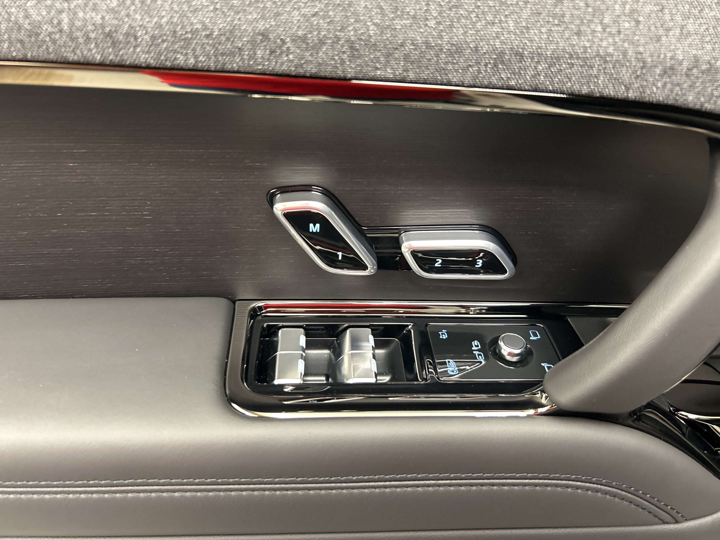 2025 Land Rover Range Rover Sport Dynamic SE thumb 10