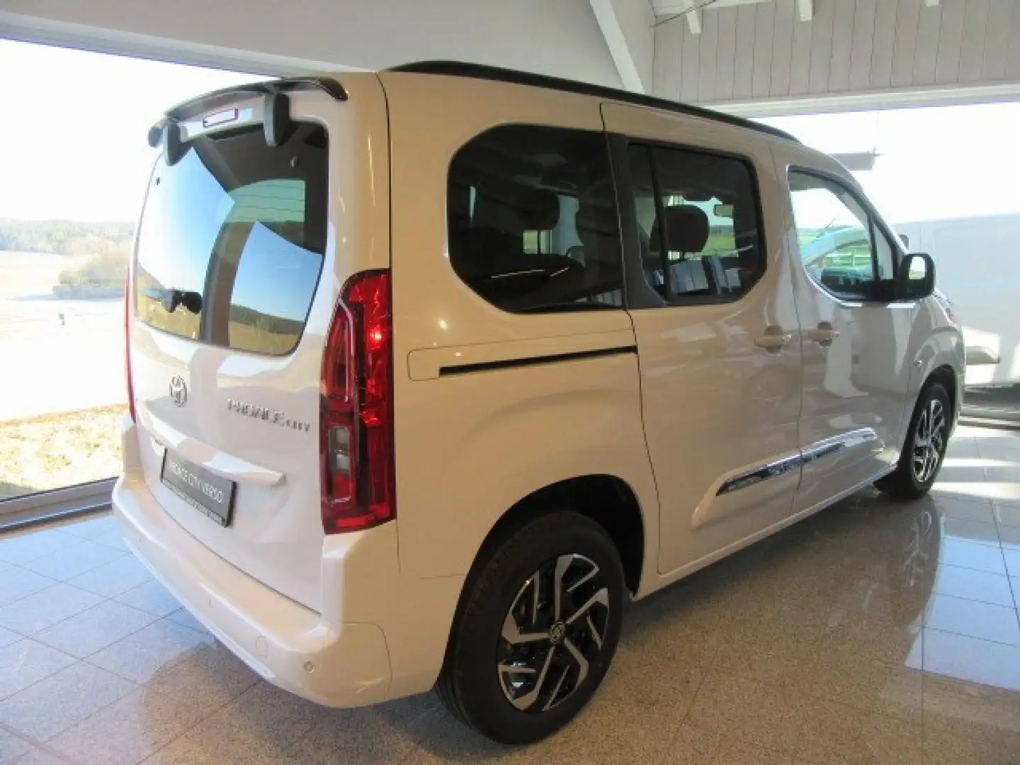 Toyota Proace L1 Team Deutschland Weiß - 2