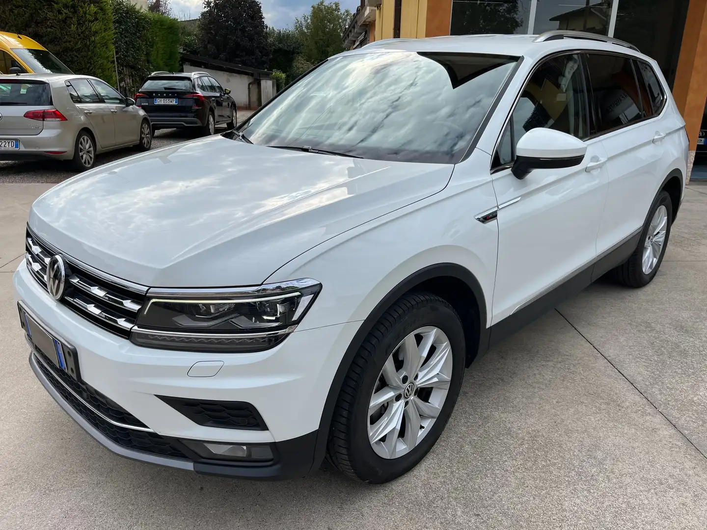 Volkswagen Tiguan Allspace Allspace 2.0 tdi Advanced 4motion 150cv dsg Bianco - 1