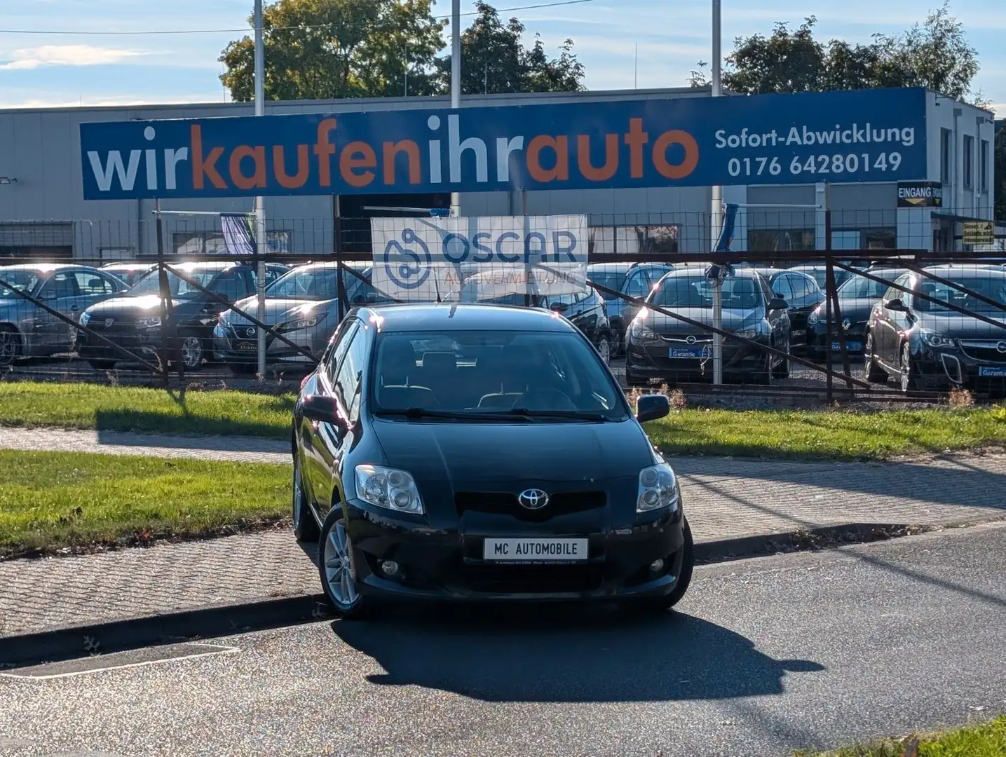 Toyota Auris Life*KLIMA*AHK*RADIO-CD*ZV-FUNK !! Schwarz - 1