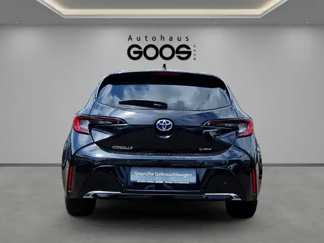 Toyota Corolla view 4