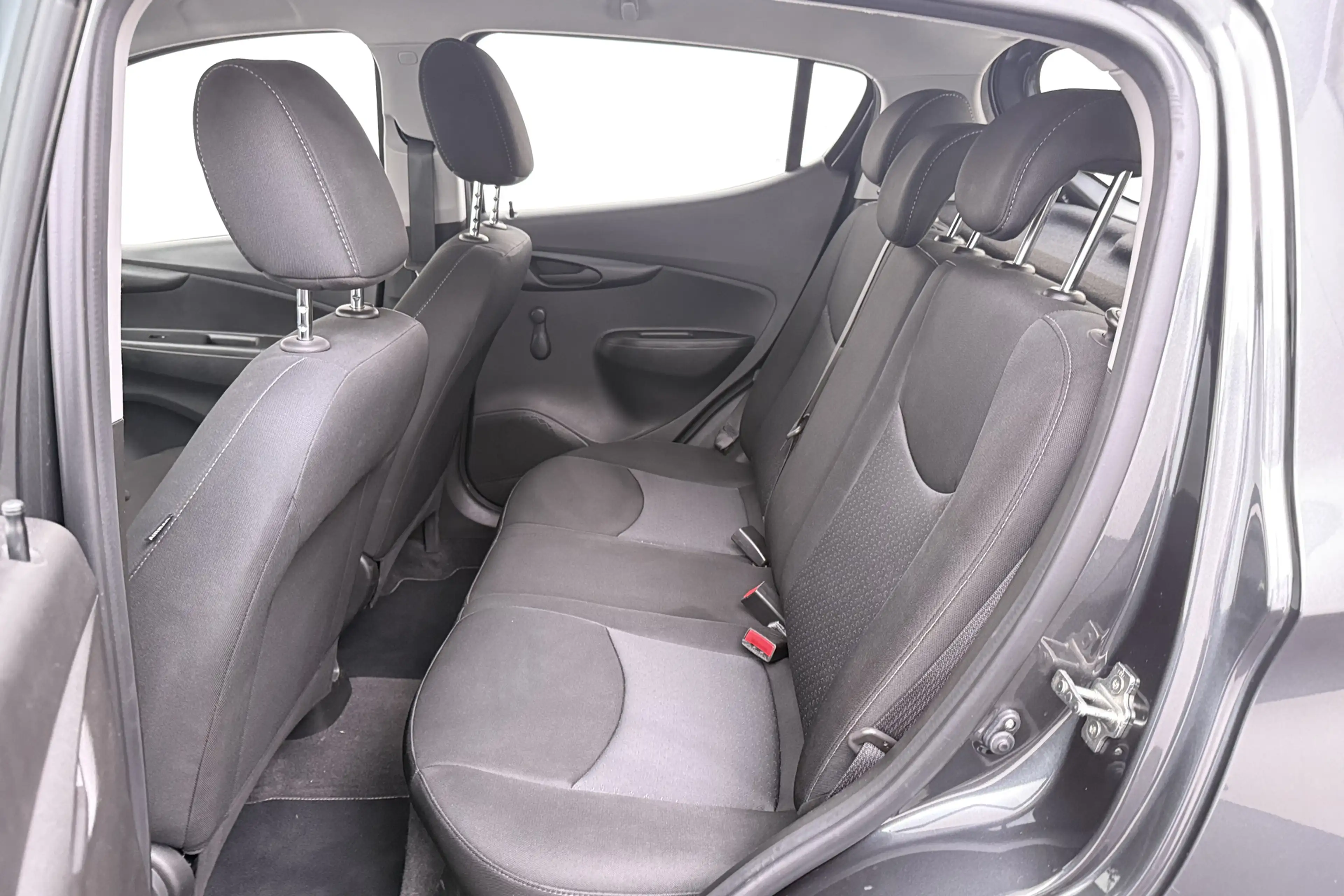 Opel Karl 1.0 ecoFLEX Edition Cruise Bluetooth Airco — photo 12