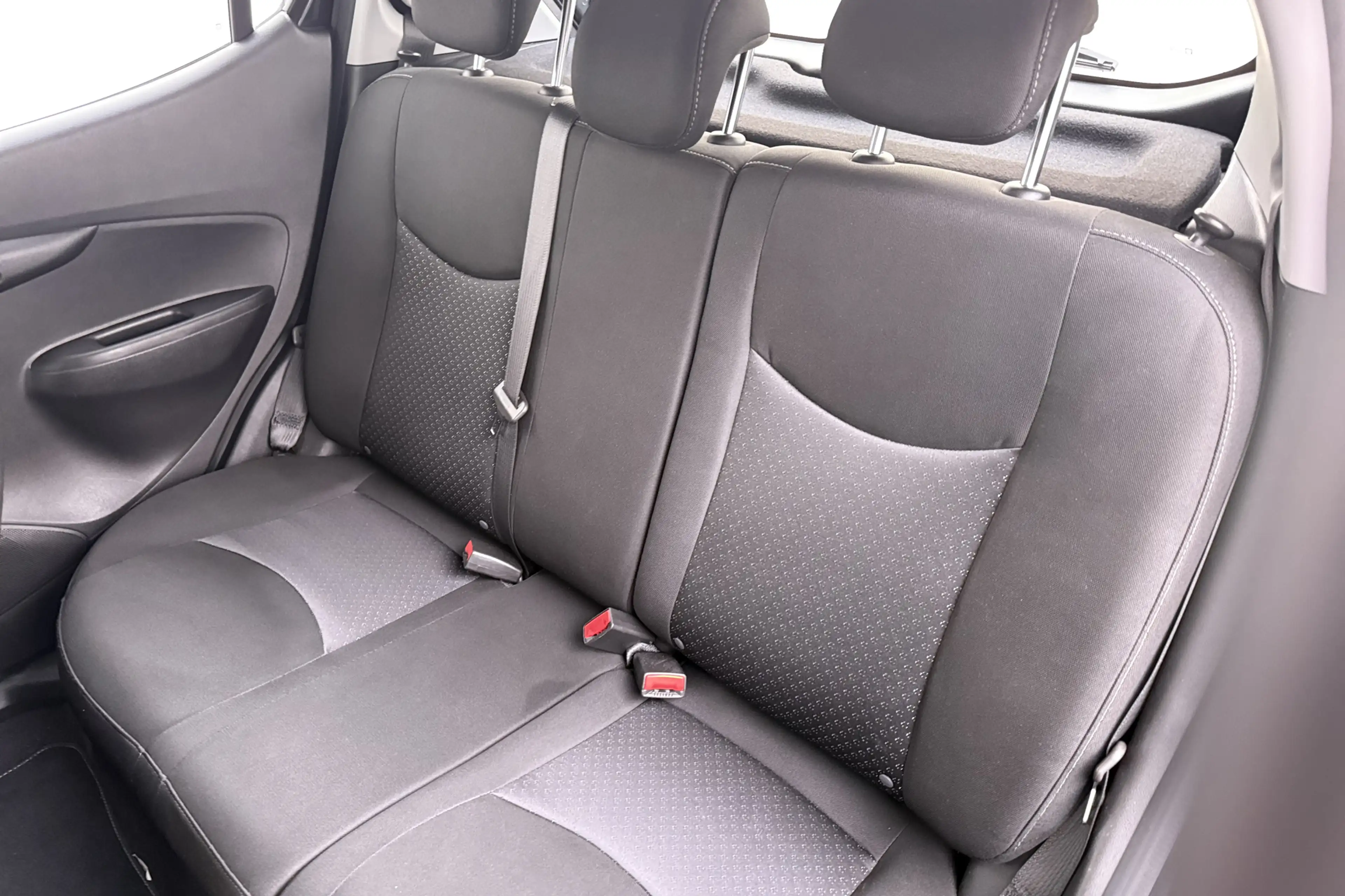 Opel Karl 1.0 ecoFLEX Edition Cruise Bluetooth Airco — photo 11
