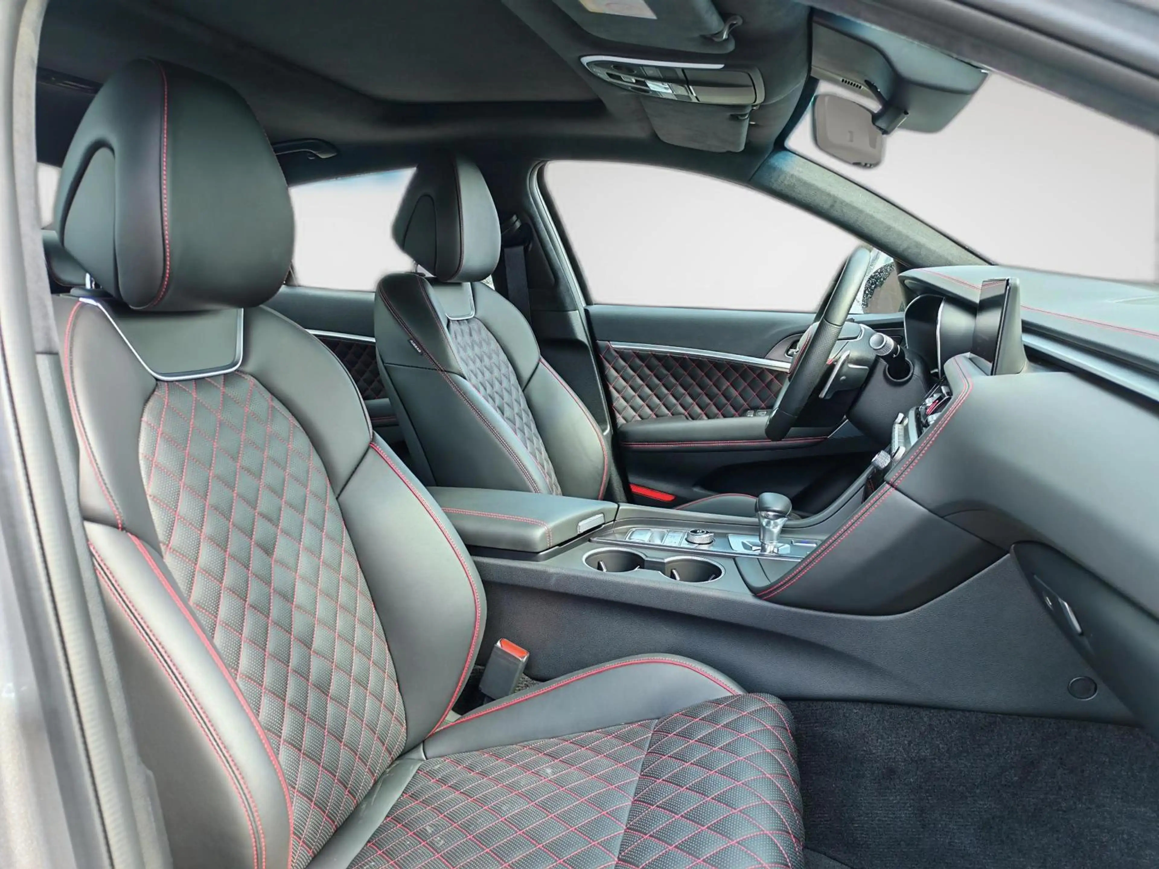 Genesis G70 Sedan 2.0T RWD Sport Innov Nappa Pano Audio — photo 10