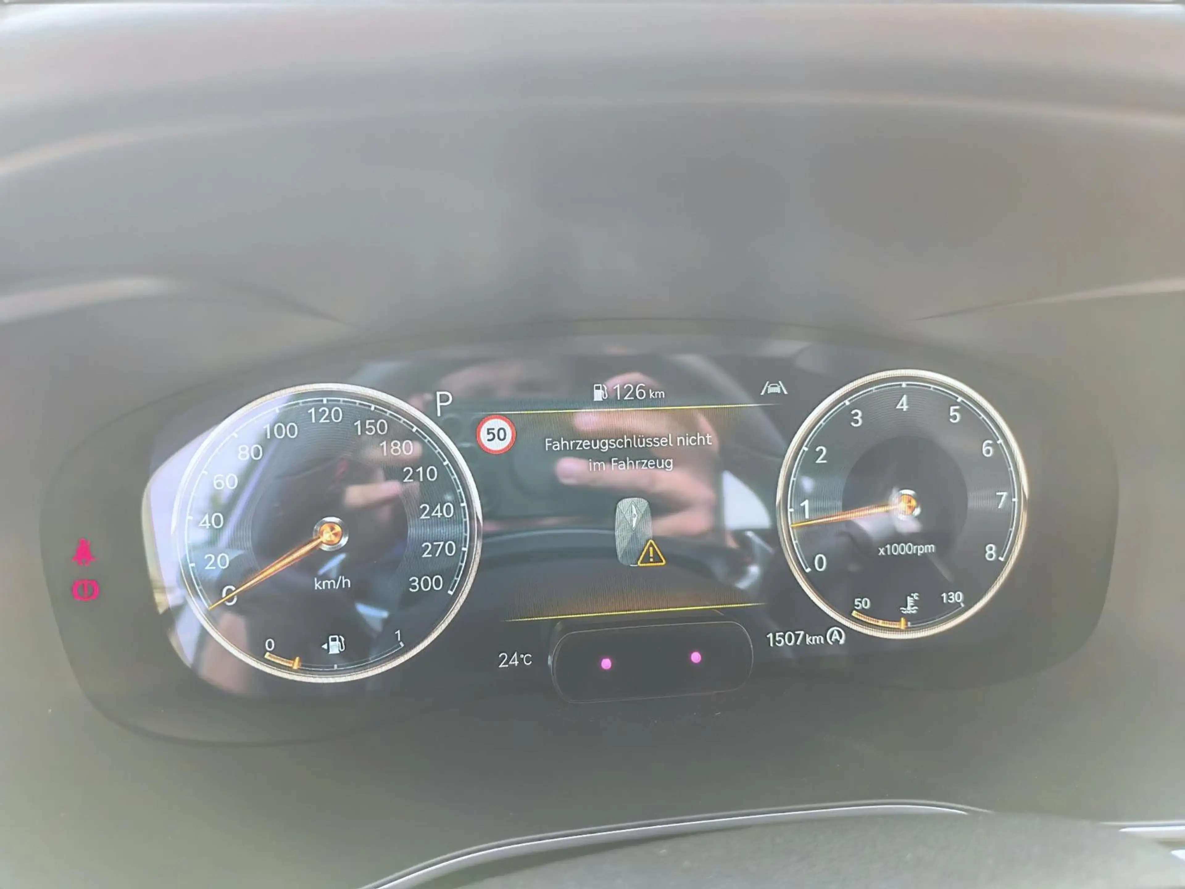 Genesis G70 Sedan 2.0T RWD Sport Innov Nappa Pano Audio — photo 12