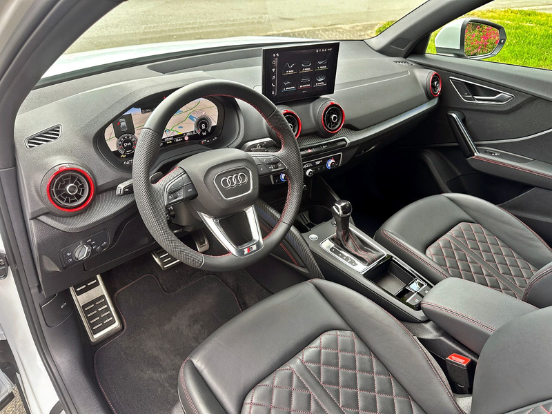 Audi Q2 35TFSI S-tronic S LINE competition LEDER AHK — photo 10