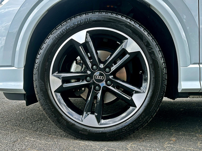 Audi Q2 35TFSI S-tronic S LINE competition LEDER AHK — photo 6
