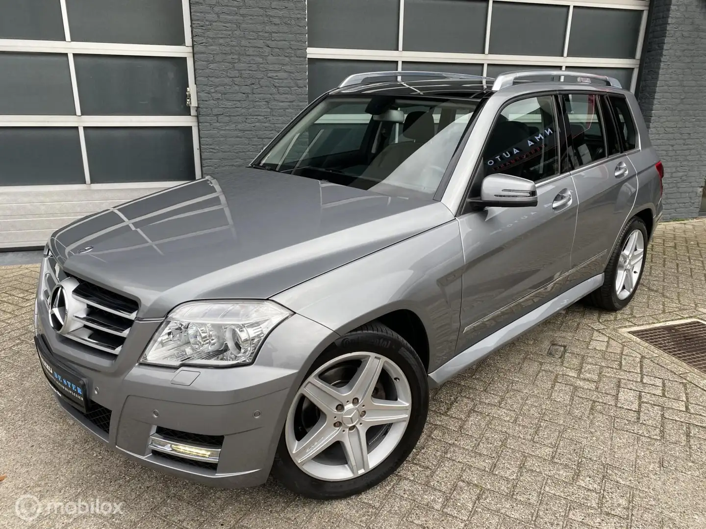 Mercedes-Benz GLK 300 AMG 4-Matic CAMERA/NAVI/PANO/PDC Grau - 1