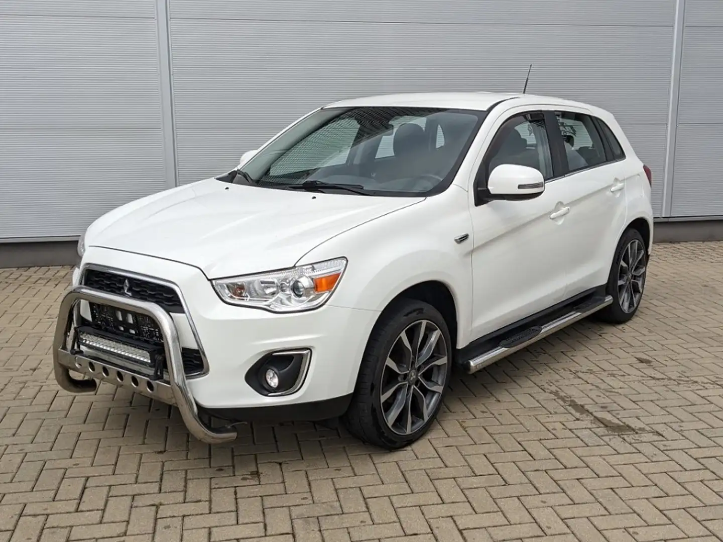 Mitsubishi ASX 1.6l Klassik Kollektion AHK Kamera Sitzheizung Weiß - 1