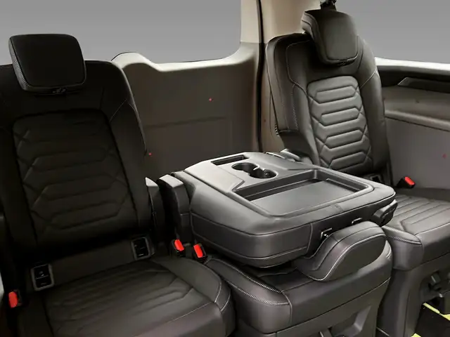 Ford Tourneo Custom view 13