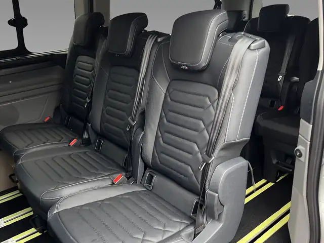 Ford Tourneo Custom view 10