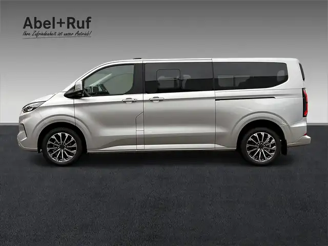 Ford Tourneo Custom view 5