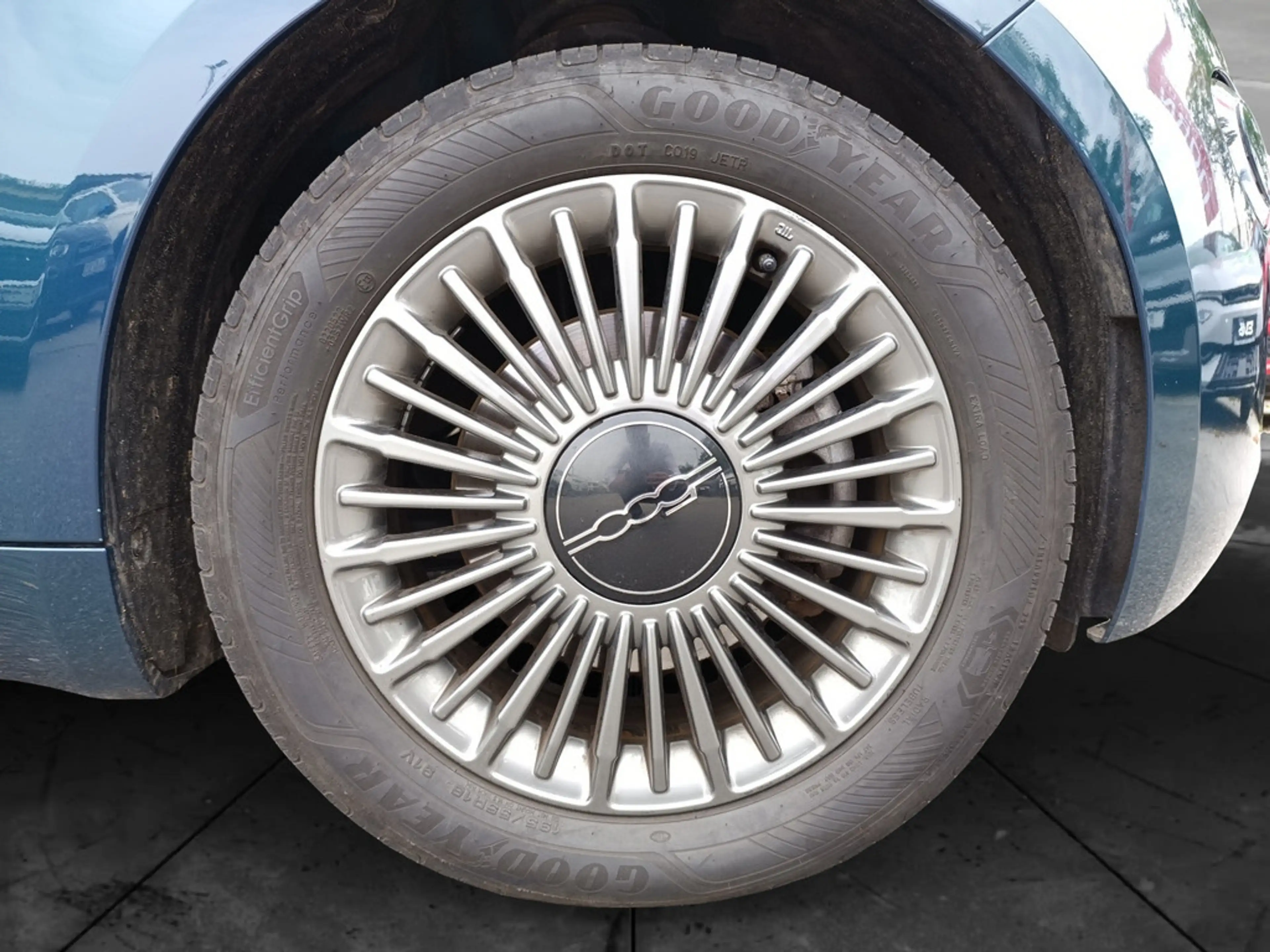 Fiat 500 e Icon Komfort-Paket 87kW — photo 5