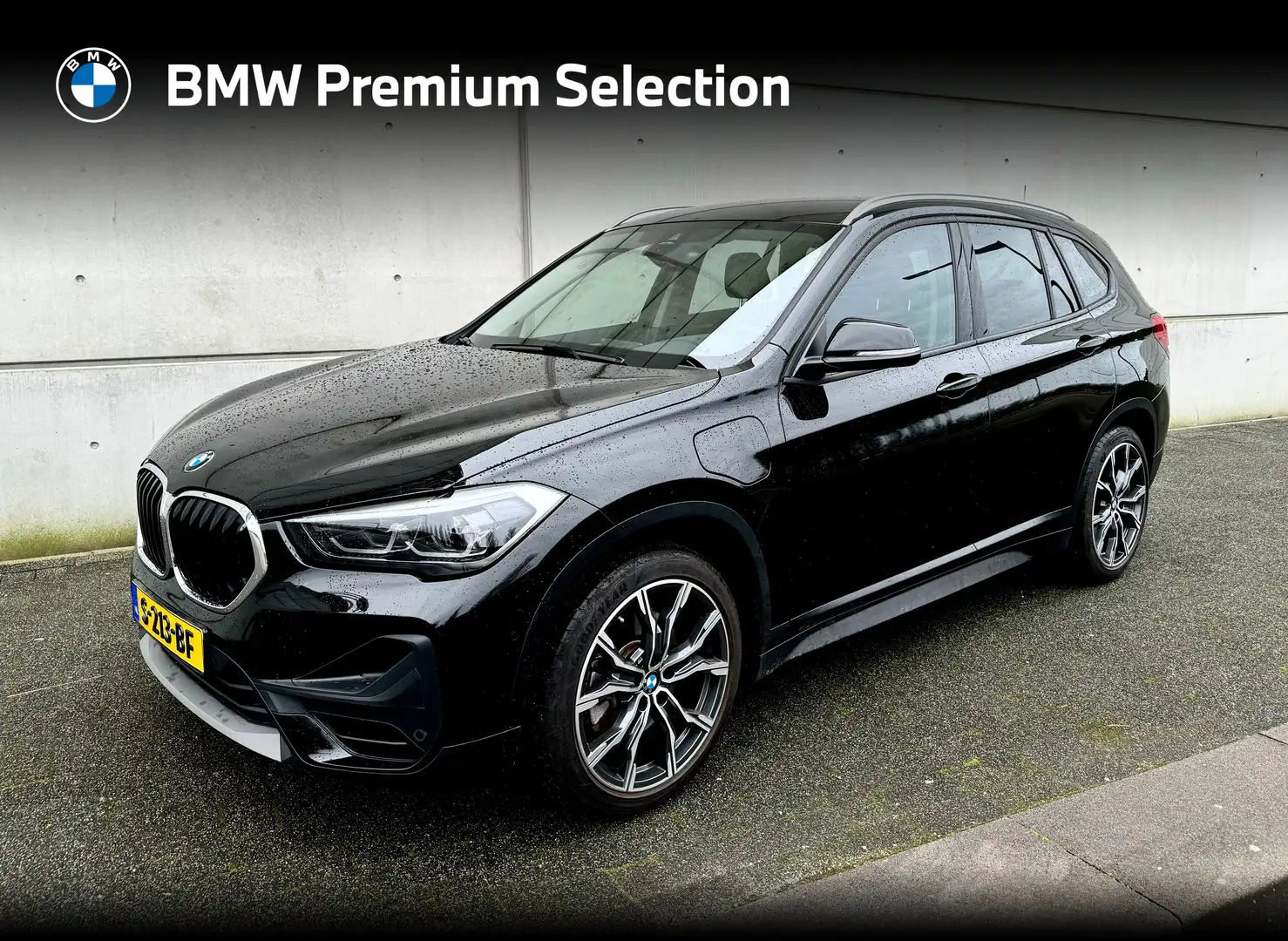 BMW X1 xDrive25e Zwart - 1