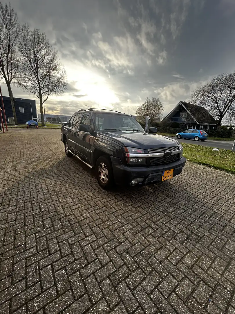 Chevrolet Avalanche - 1