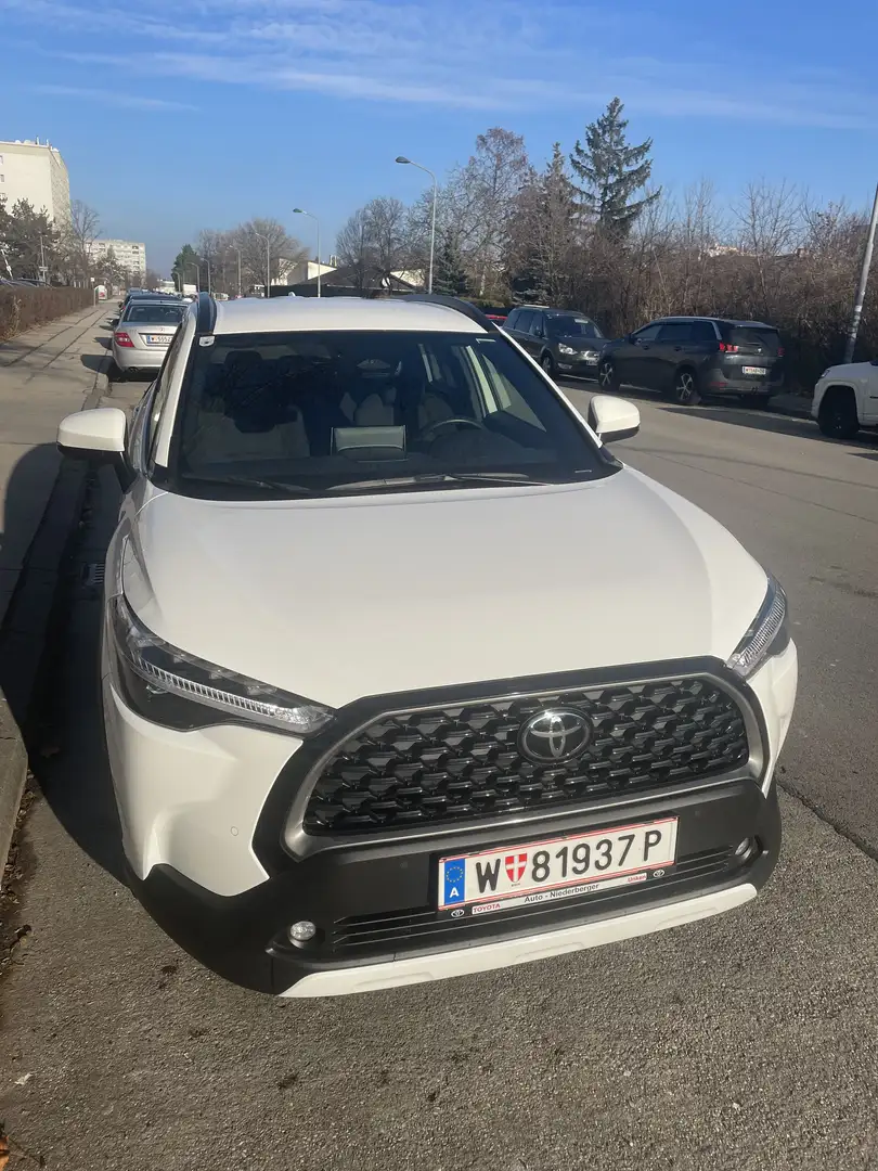 Toyota Corolla Cross Corolla Cross 1,8 Hybrid Active Drive 2WD Active Drive Weiß - 1