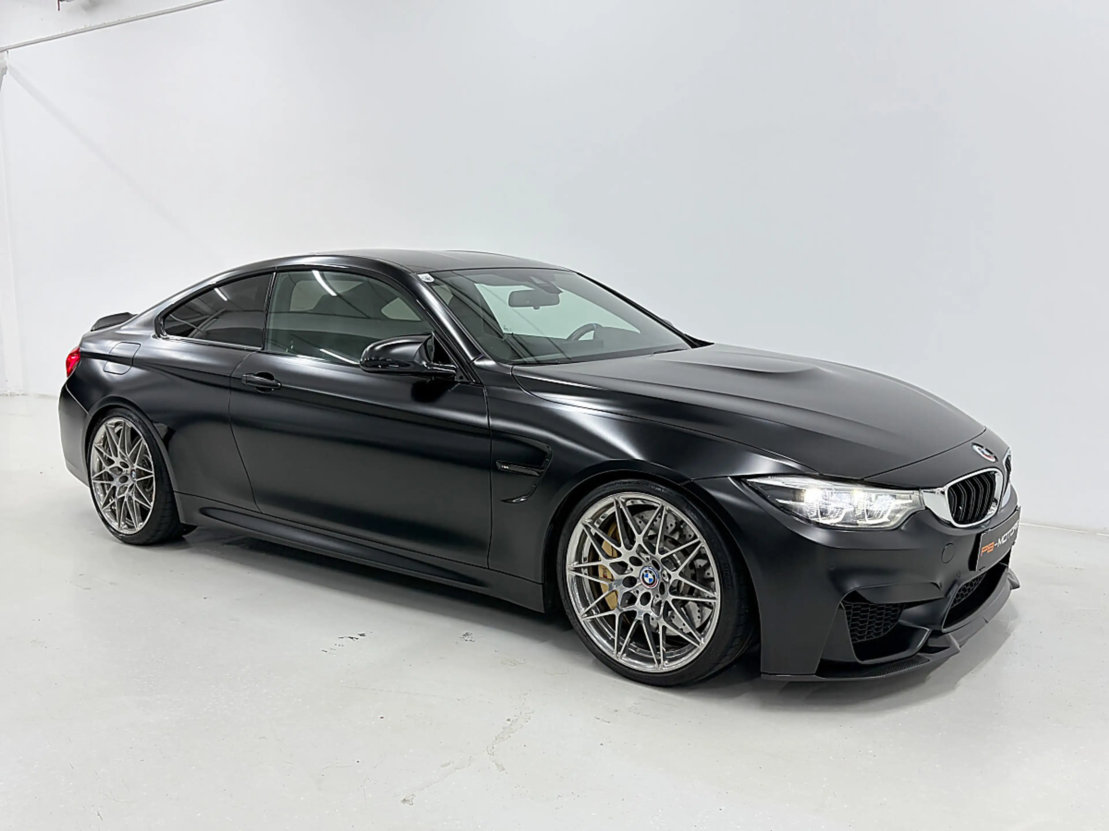 BMW M4 Competition Frozen Black Carbon KW HJS CS Teile — photo 15