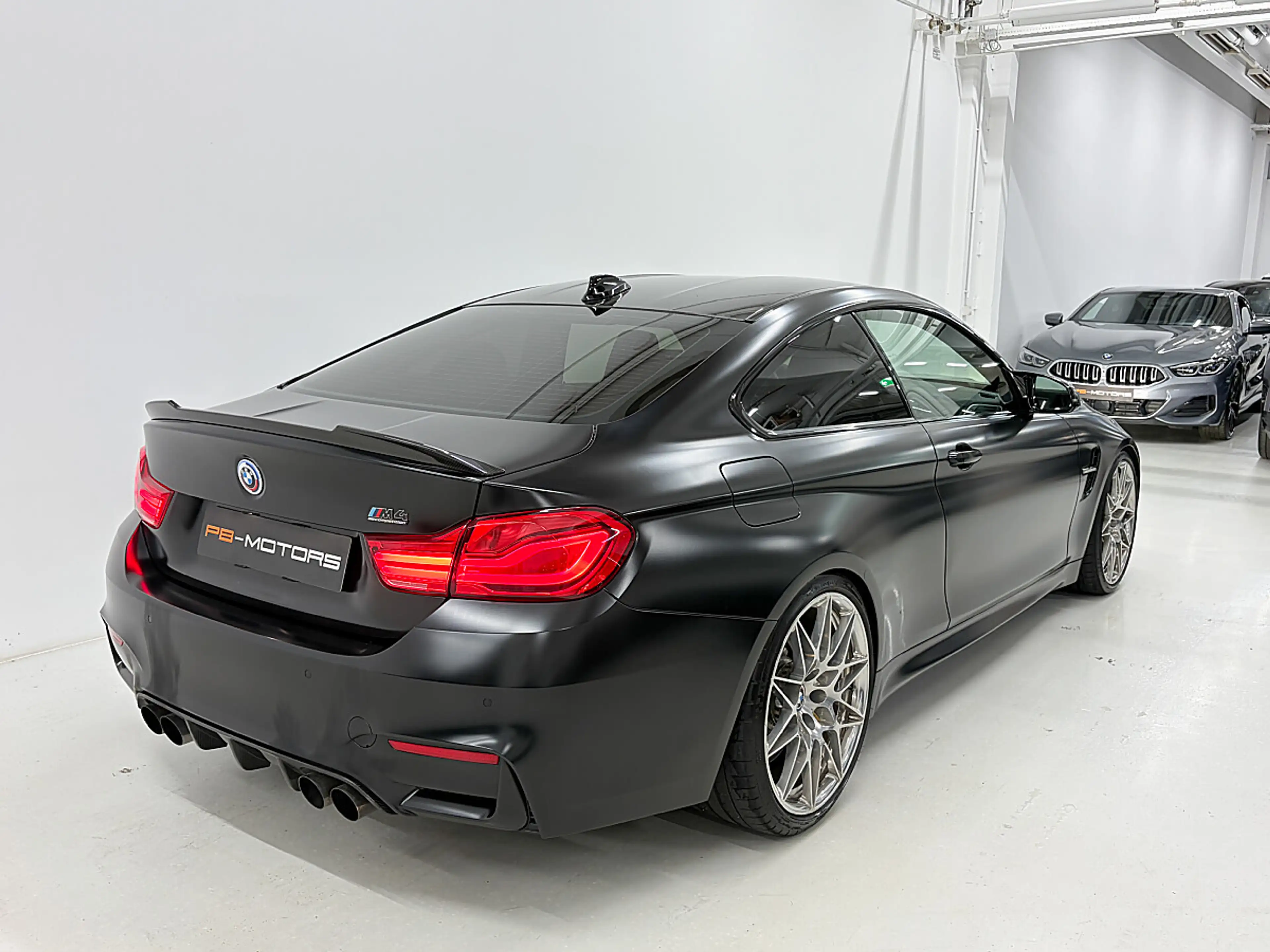 BMW M4 Competition Frozen Black Carbon KW HJS CS Teile — photo 12