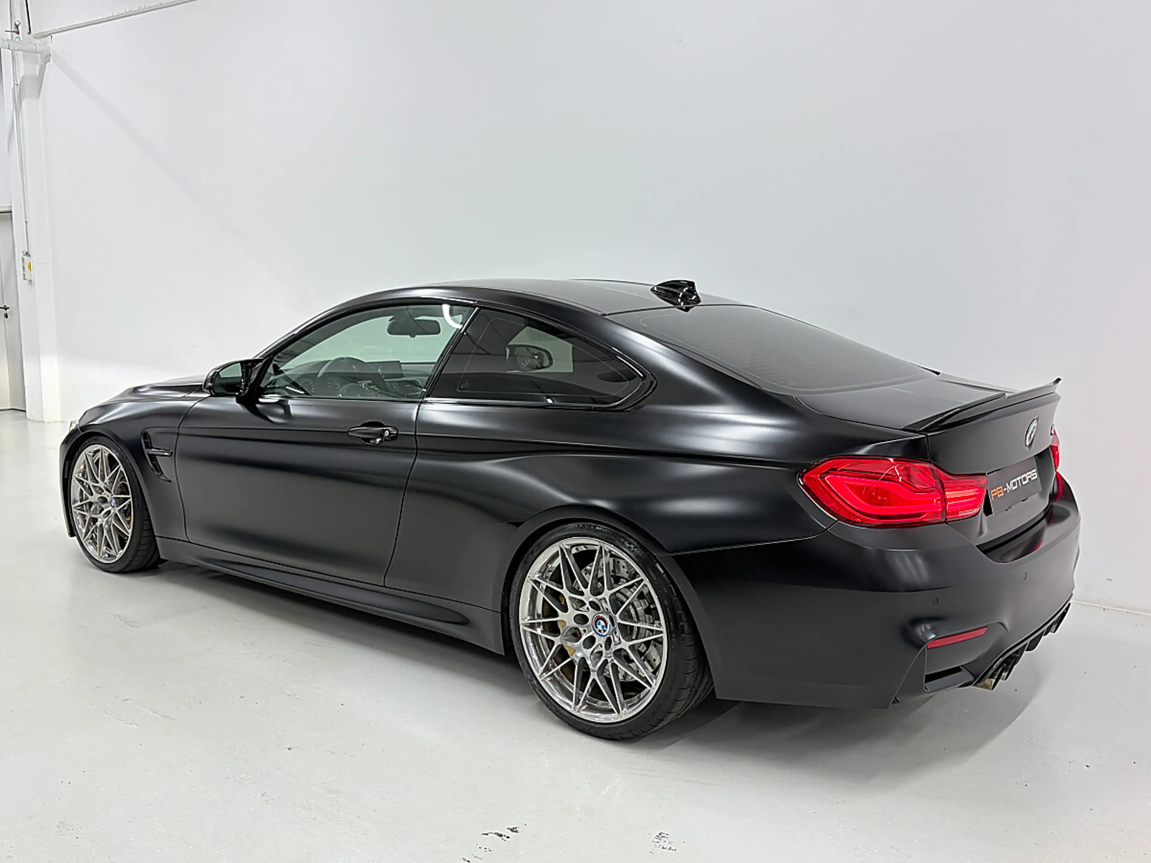 BMW M4 Competition Frozen Black Carbon KW HJS CS Teile — photo 8