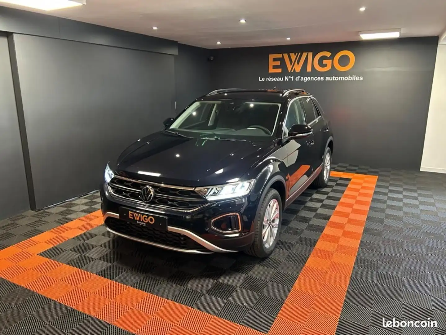 Volkswagen T-Roc 2.0 TDI 150 START-STOP DSG7 LIFE PLUS 0km%2B JANTES 17 %2B SIEGES CHAUFFANTS -23,6% Negro - 1