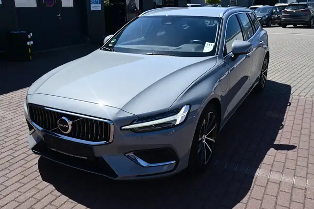 Volvo V60 view 2