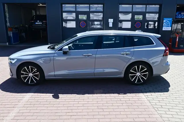 Volvo V60 main image