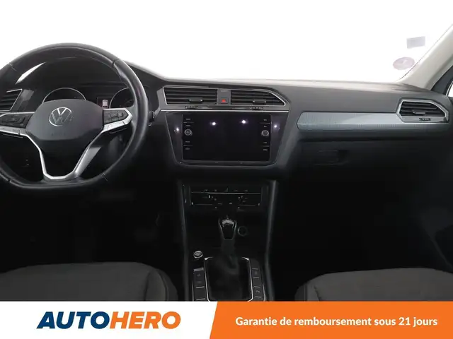 Volkswagen Tiguan view 12