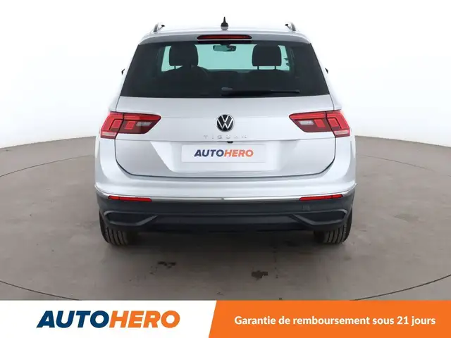 Volkswagen Tiguan view 5