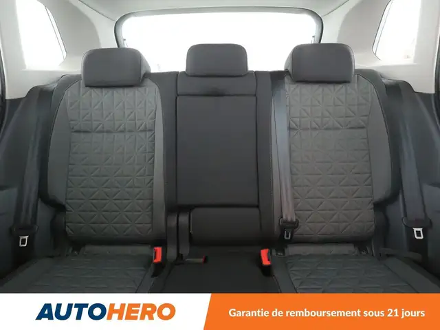 Volkswagen Tiguan view 15