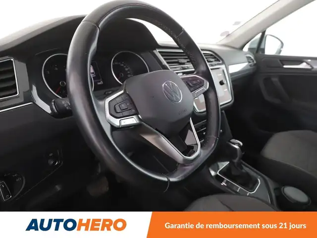 Volkswagen Tiguan view 11