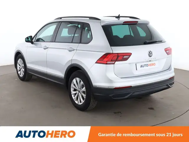 Volkswagen Tiguan view 4