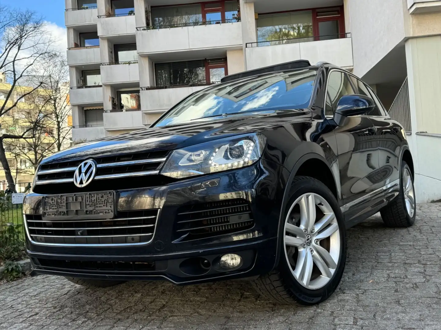 Volkswagen Touareg V6 TDI BMT R-LINE/PANO/ACC/360/Belüf/AHK Negro - 2