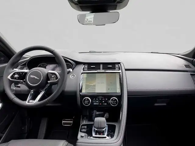 Jaguar E-Pace view 4