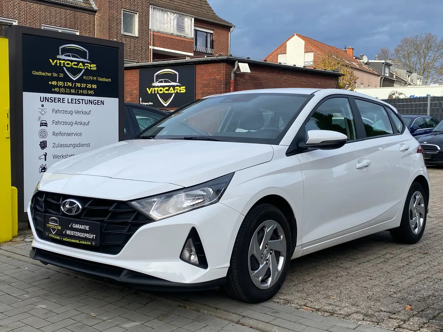 Hyundai i20 Pure | ab 4,99% | Garantie | 1.Hand | Weiß - 1