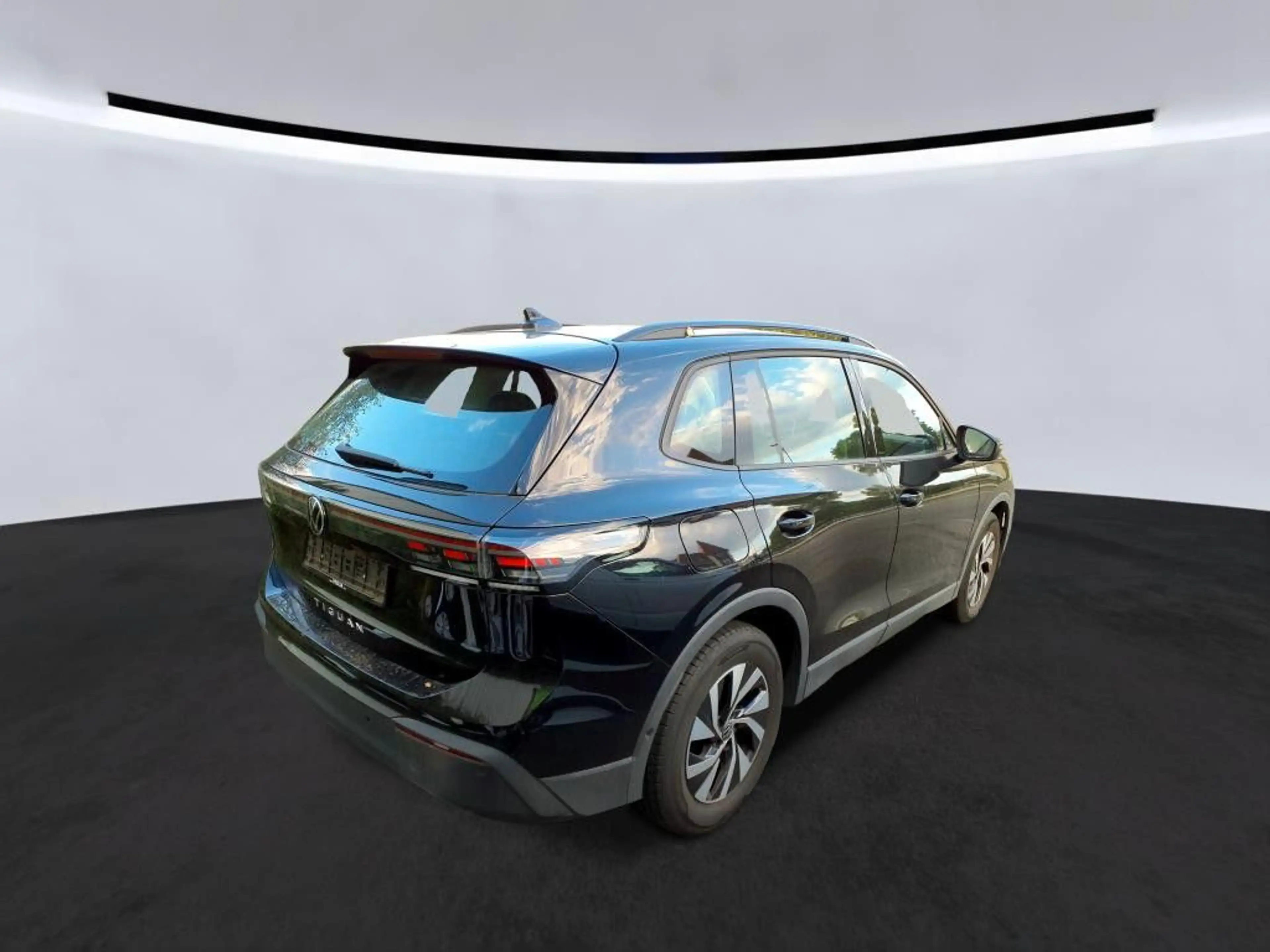 Volkswagen Tiguan 2.0 TDI 110 kW Life*Standheizung*HUD* — photo 4