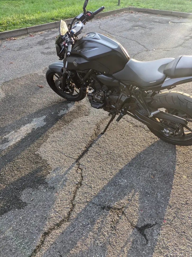 Yamaha MT-07 Negro - 2