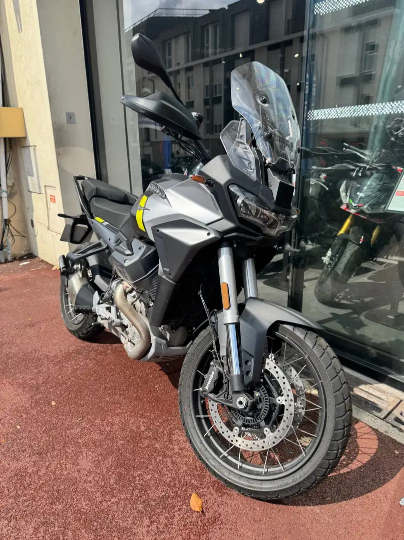 Moto Guzzi Stelvio Negro - 2