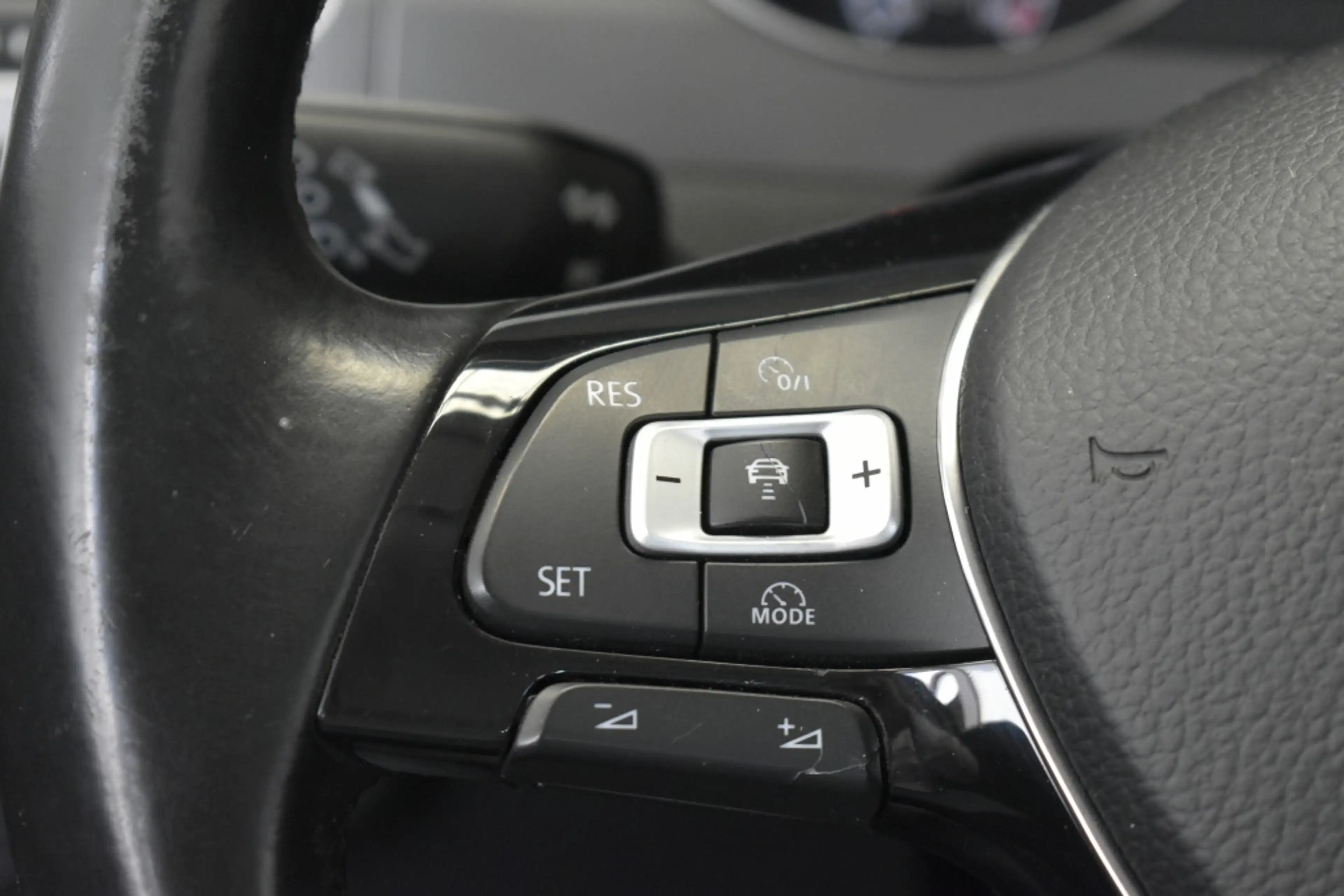 Volkswagen Golf Sportsvan 1.2 TSI Business Ed. — photo 15