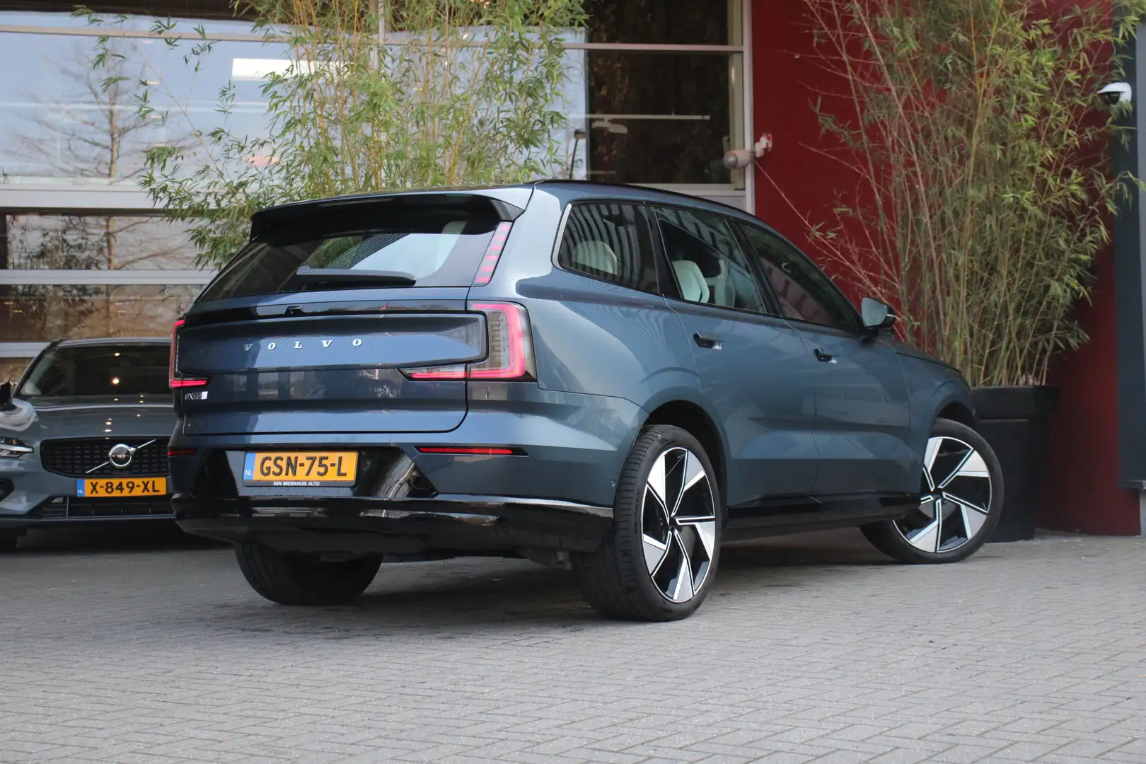 Volvo EX90 Twin Motor Performance Ultra 7p. 111 kWh | Bowers& Albastru - 2