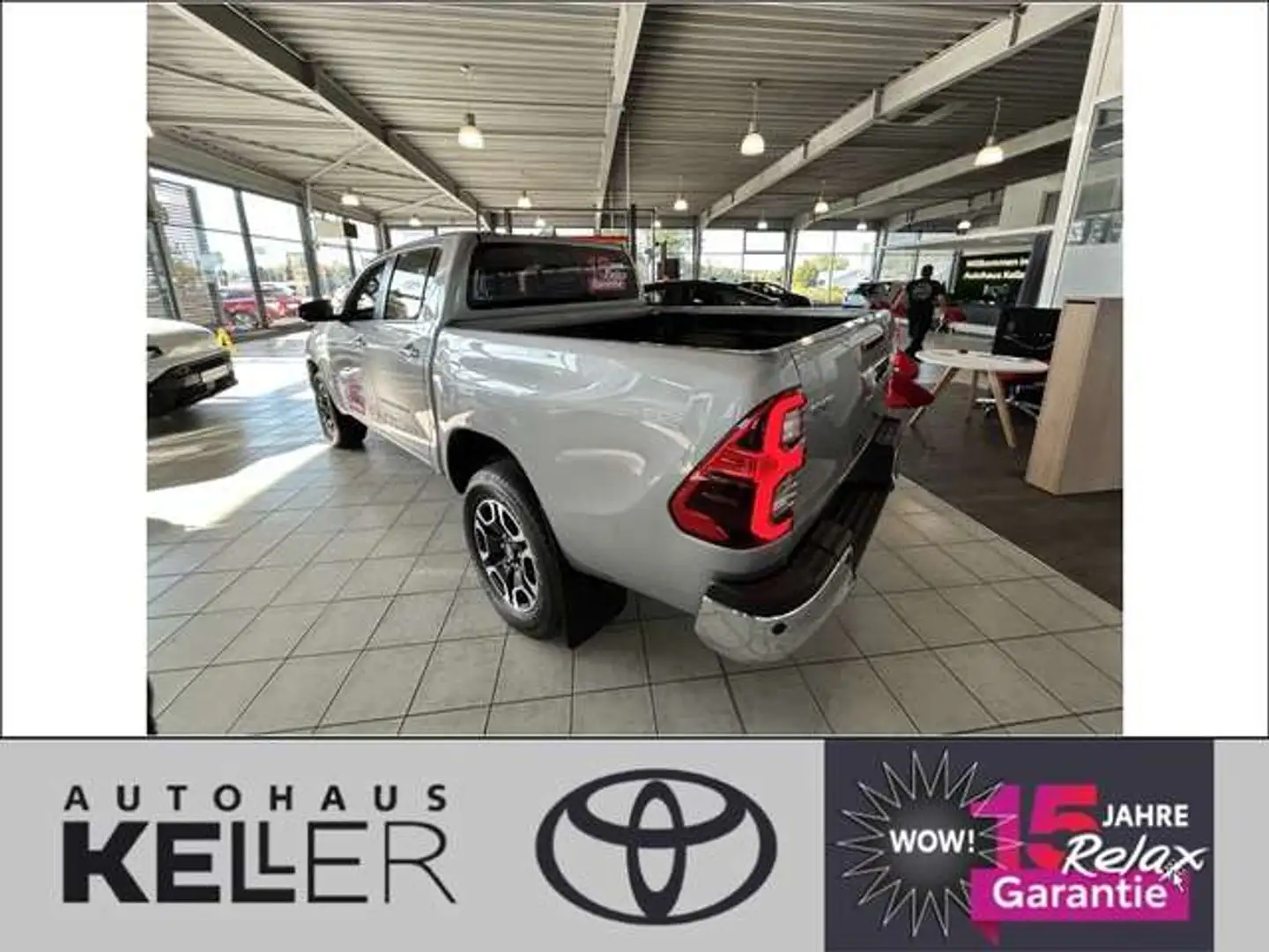 Toyota Hilux 4x4 Double Cab MHEV Autm. Executive Silber - 2