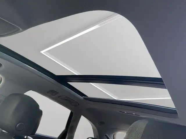 Audi A4 view 22