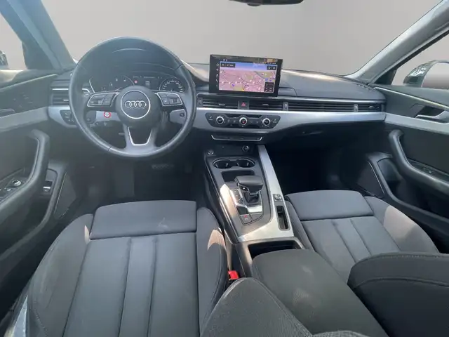 Audi A4 view 17