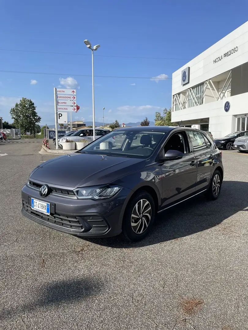 Volkswagen Polo LIFE 1.0 TSI 70 KW (95 CV) DSG MY 23 Grigio - 1