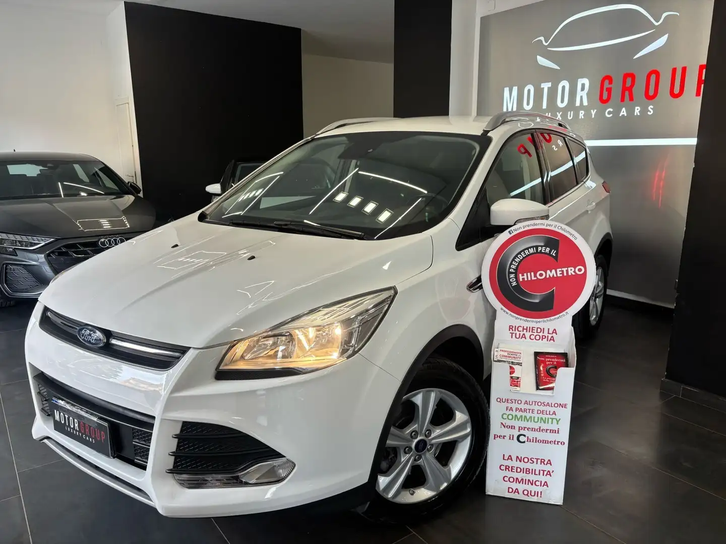 Ford Kuga 2.0 TDCI 120 CV S&S 2WD Titanium Bianco - 1