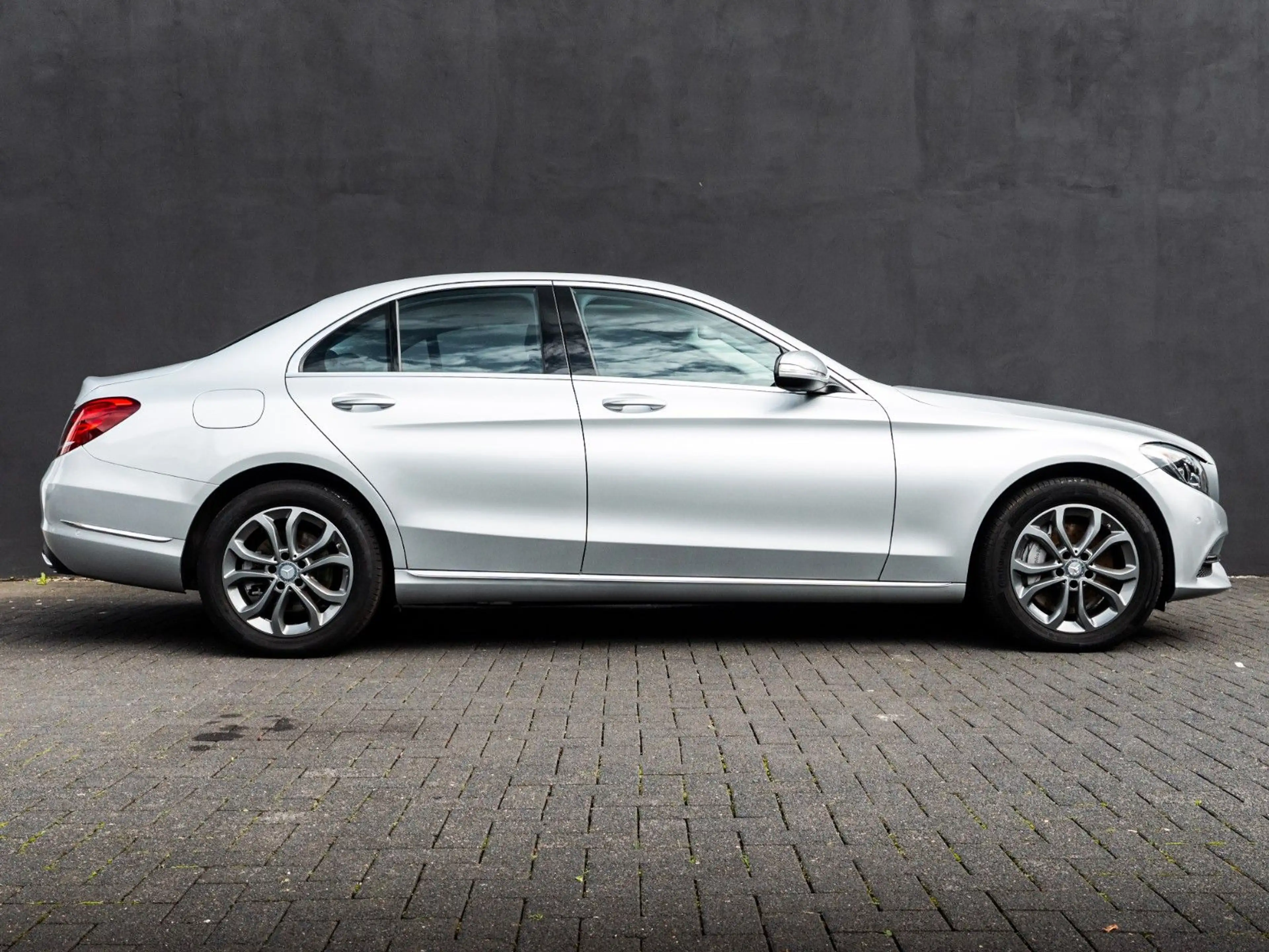 Mercedes-Benz C 400 4Matic AVANTGARDE LUXURY — photo 4