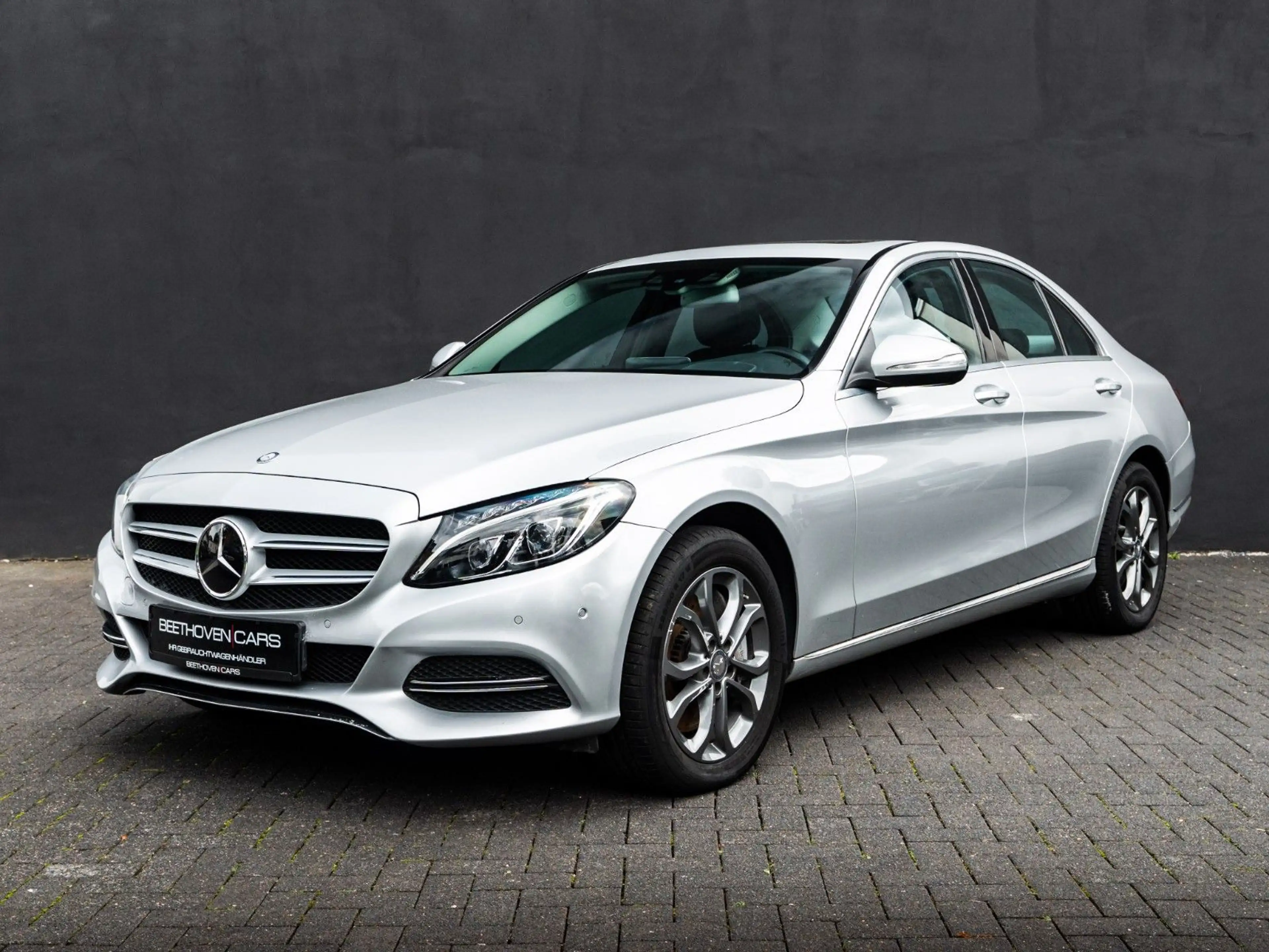 Mercedes-Benz C 400 4Matic AVANTGARDE LUXURY