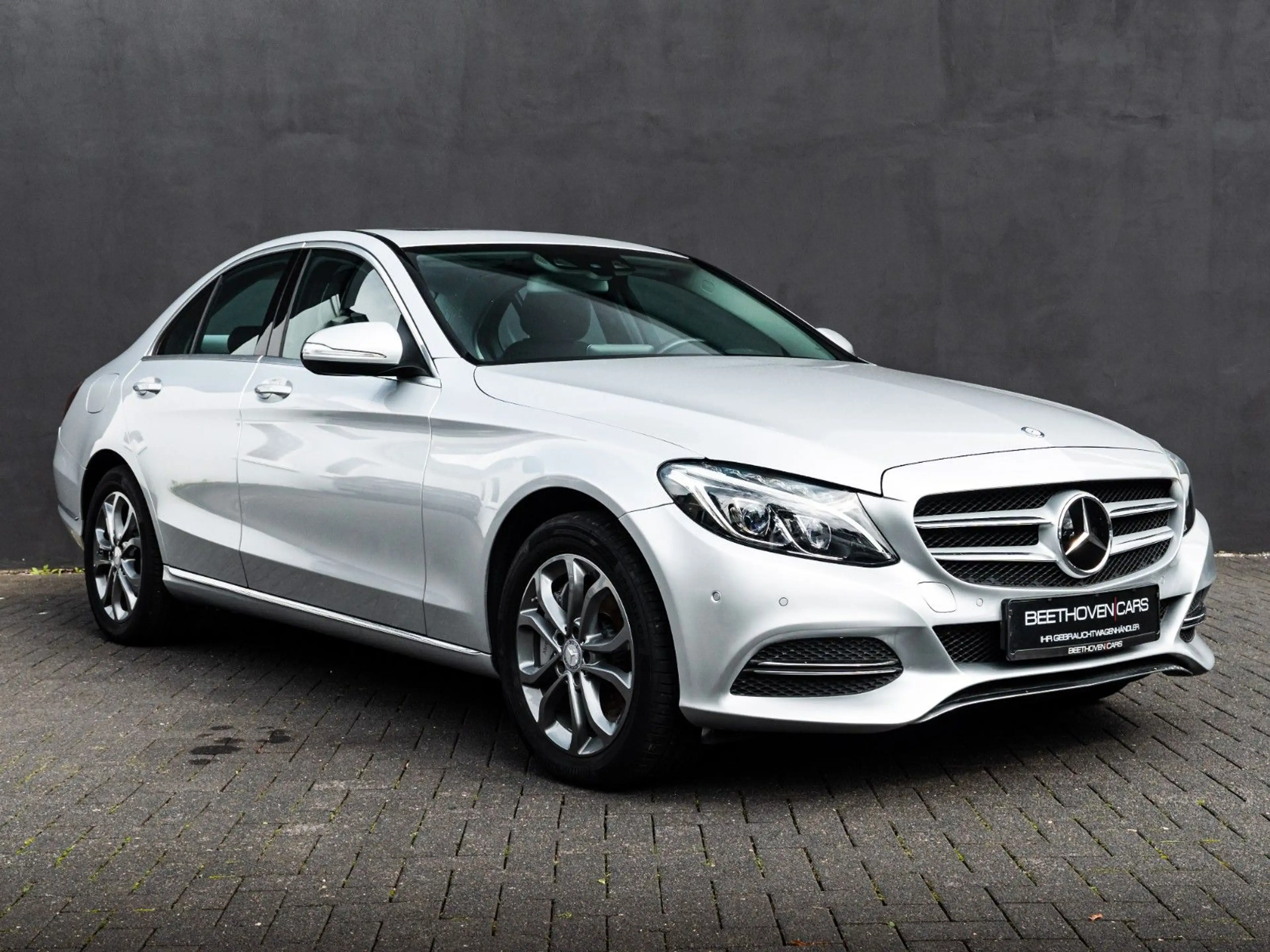 Mercedes-Benz C 400 4Matic AVANTGARDE LUXURY — photo 3